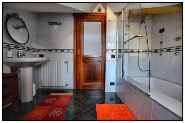 Tek Büyük Yataklı Oda, Ortak Banyo