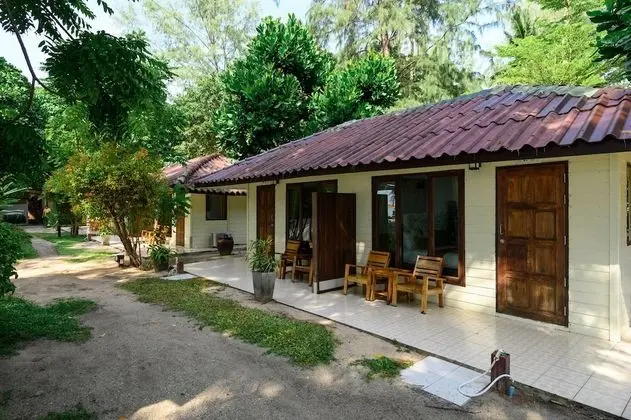 Seaview 2nd row Bungalow