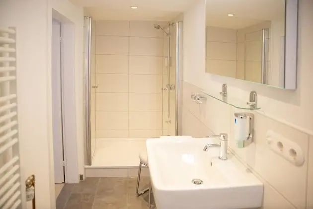 Tek Büyük Yataklı Oda, 1 Büyük (Queen) Boy Yatak, Sigara İçilmez