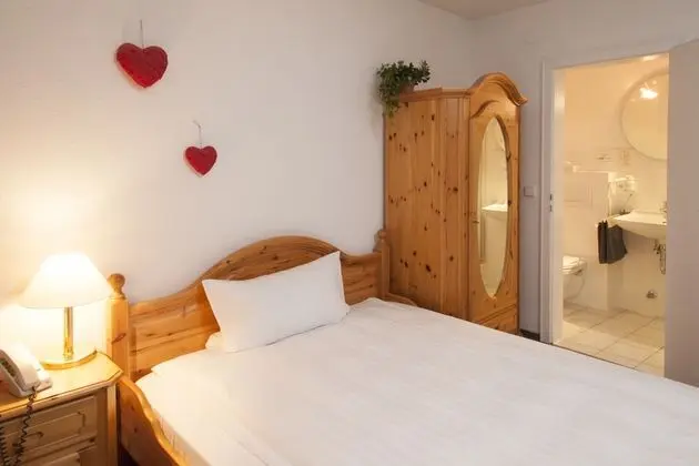 Tek Kişilik Oda, 1 Tek Kişilik Yatak, Sigara İçilmez