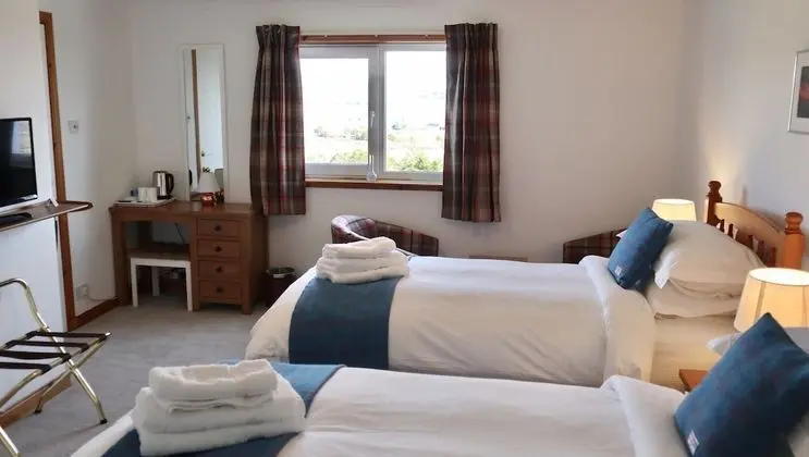İki Ayrı Yataklı Oda, Deniz Manzaralı (Room 1)