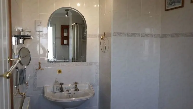 Tek Büyük Yataklı Oda, Bahçe Manzaralı (Room 3)