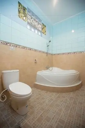 Tek Büyük Yataklı Oda, Havuz Manzaralı