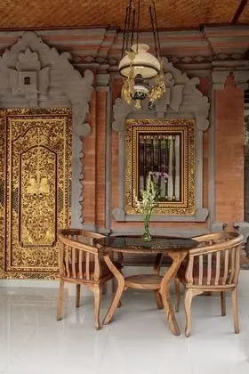 Tek Büyük Yataklı Oda, Havuz Manzaralı