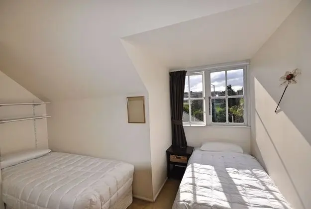 Economy İki Ayrı Yataklı Oda, Ortak Banyo (Room 7)
