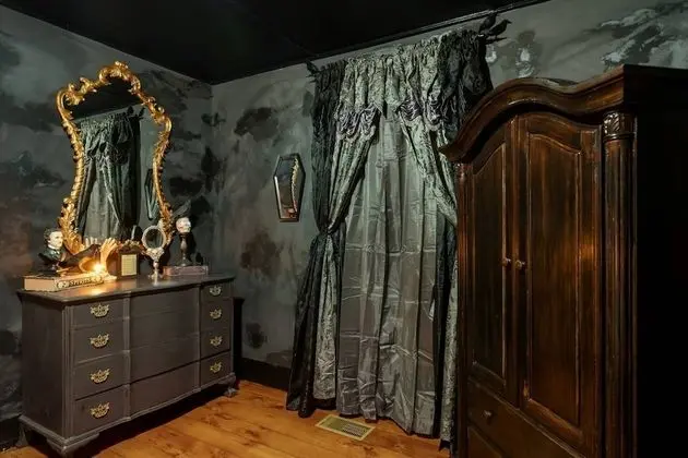 Daire (The Warlock House)