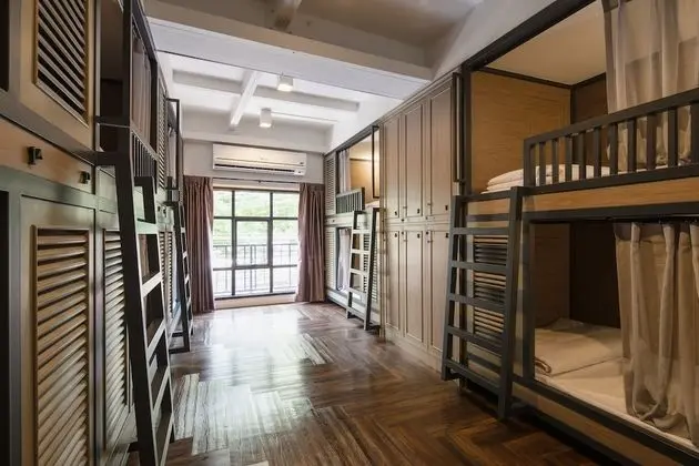 10-Bed Mixed Dormitory