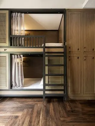 10-Bed Mixed Dormitory