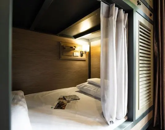 10-Bed Mixed Dormitory