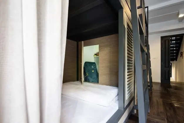10-Bed Mixed Dormitory