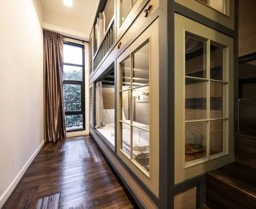 4-Beds Mixed Dormitory
