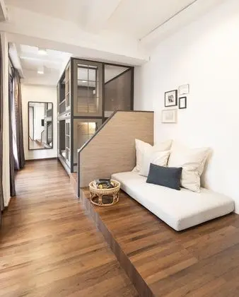 Private Room with Shared Bathroom