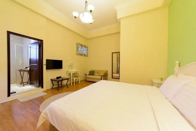 Deluxe Tek Büyük Yataklı Oda (203)