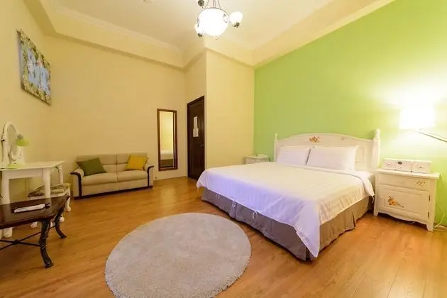 Deluxe Tek Büyük Yataklı Oda (203)