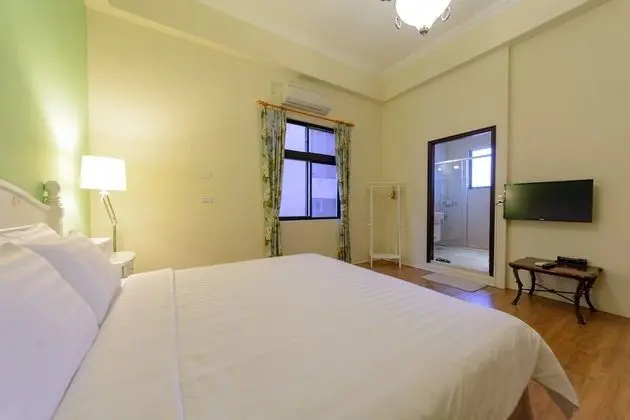 Deluxe Tek Büyük Yataklı Oda (203)