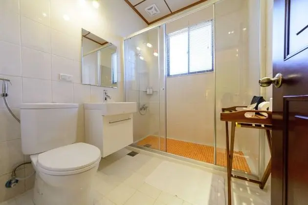 Deluxe Tek Büyük Yataklı Oda (203)