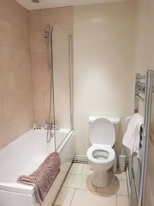 Kır Evi, Birden Çok Yatak, Sigara İçilmez