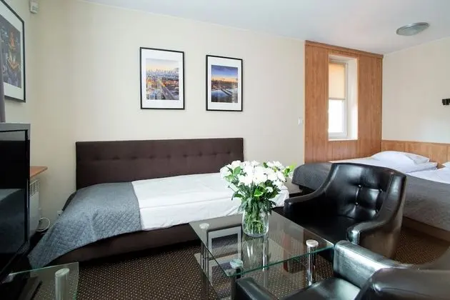 Basic Üç Kişilik Oda