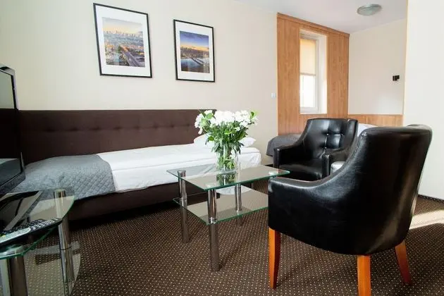 Basic Üç Kişilik Oda