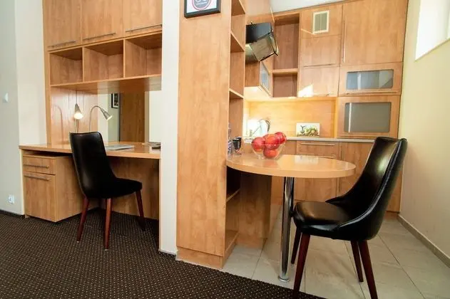 Basic Üç Kişilik Oda