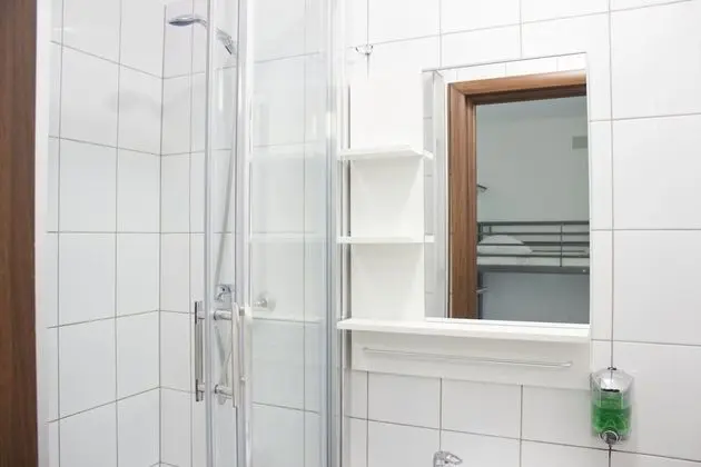 Ortak Ranzalı Oda (1 bed)