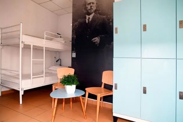 Basic Ortak Ranzalı Oda, Karma Ranzalı Oda, Ortak Banyo (room for 5-6 people)