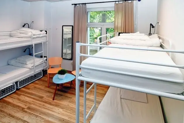 Basic Ortak Ranzalı Oda, Karma Ranzalı Oda, Ortak Banyo (room for 5-6 people)