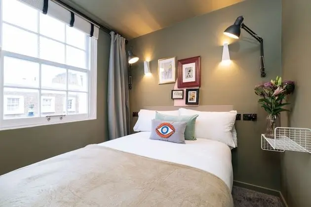 Classic Tek Büyük Yataklı Oda