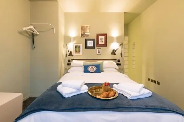 Classic Tek Büyük Yataklı Oda