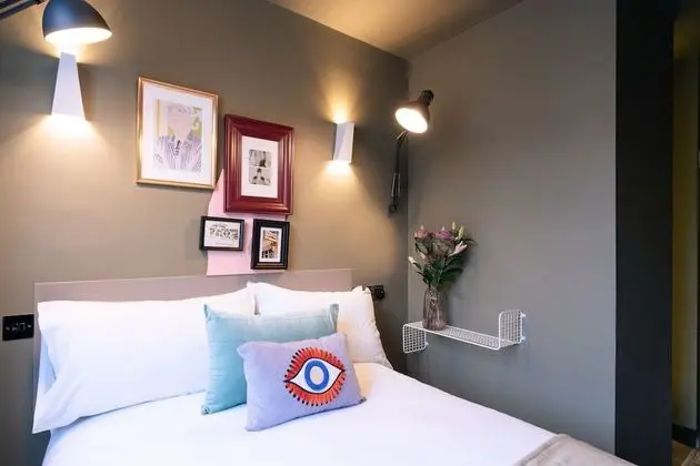 Classic Tek Büyük Yataklı Oda