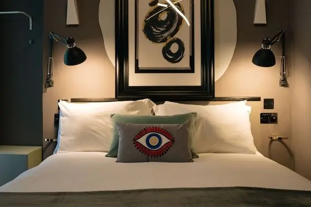 Classic Tek Büyük Yataklı Oda