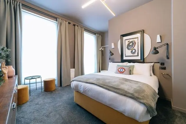 Deluxe Tek Büyük Yataklı Oda