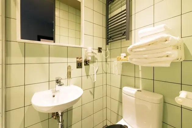 Double Room (Lower Ground)