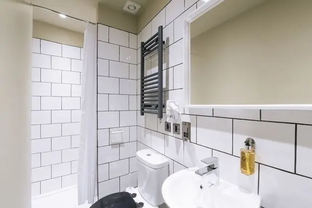 Double Room (Lower Ground)