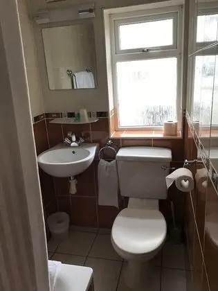 Tek Kişilik Oda, Ortak Banyo