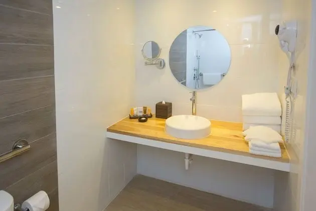 Harbour Deluxe Balcony - King Bed Adults Only