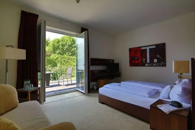 Tek Büyük Yataklı Oda, Balkon