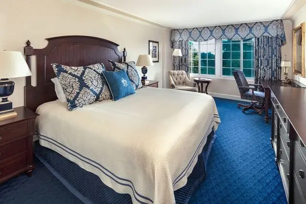 King Bed with Golf Course View
