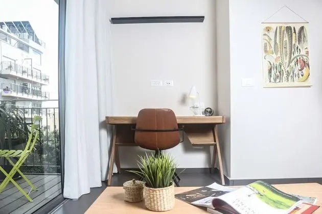 Deluxe Studio with Balcony