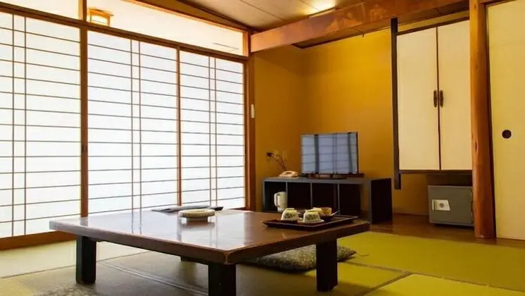 Traditional Oda, Sigara İçilmez (Japanese Style, 4 Guests)