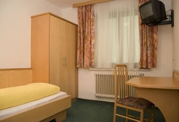 Classic Tek Kişilik Oda (located in main- or neighbor house)