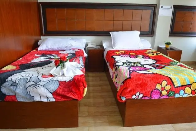 Deluxe Tek Büyük Yataklı Oda, Bahçe Manzaralı