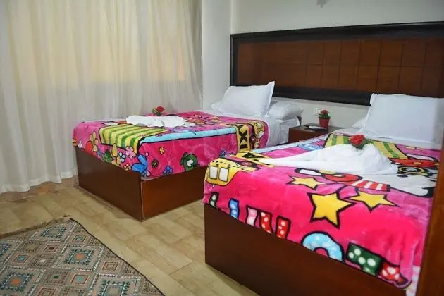 Deluxe Tek Büyük Yataklı Oda, Bahçe Manzaralı