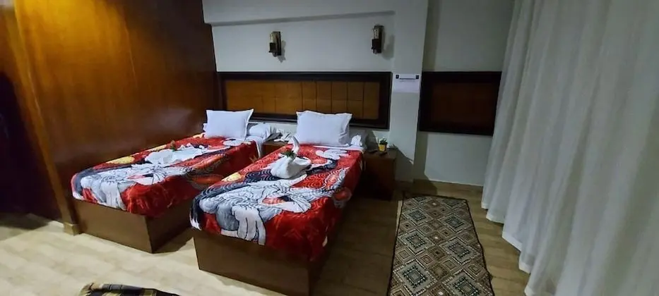 Deluxe Tek Büyük Yataklı Oda, Bahçe Manzaralı
