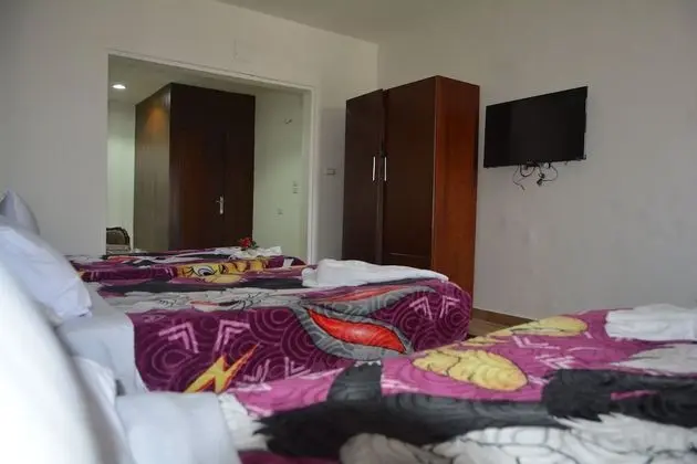Deluxe Üç Kişilik Oda, Bahçe Manzaralı