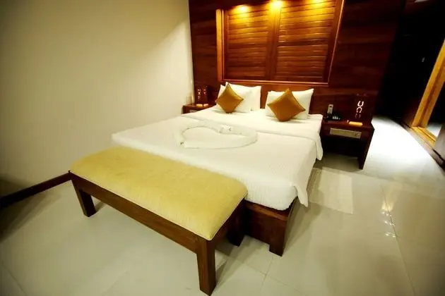 Deluxe Tek Büyük Yataklı Oda, Deniz Manzaralı, Denize Bakan