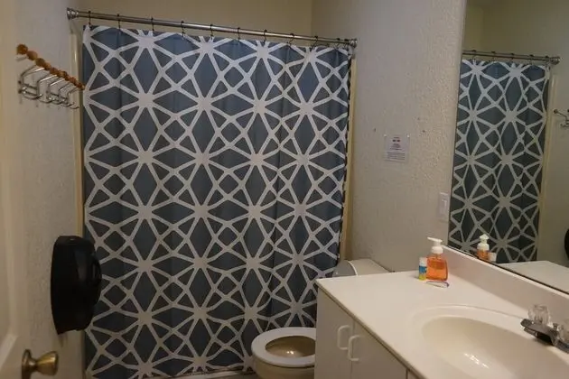 Ev (Water Haus, Daily Rental, 12 Guests)