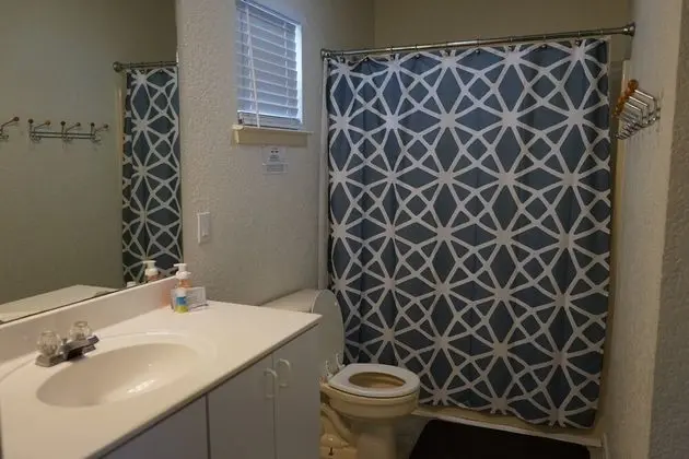 Ev (Water Haus, Daily Rental, 12 Guests)