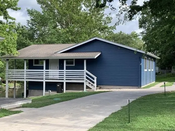 Ev (Water Haus, Daily Rental, 12 Guests)