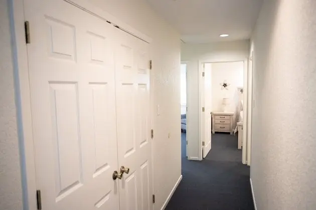 Ev (Water Haus, Daily Rental, 12 Guests)